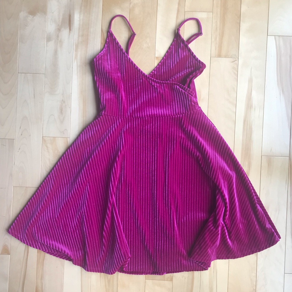 NWT Forever 21 Velvet Magenta Dress